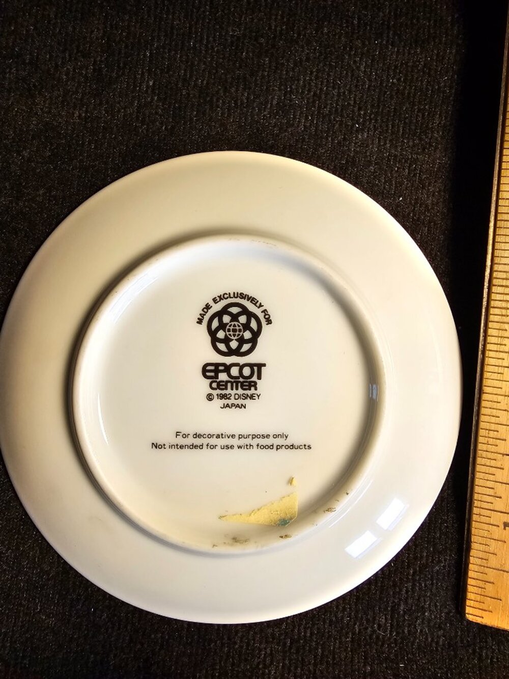 Small Epcot Plate - Picture 2 of 2